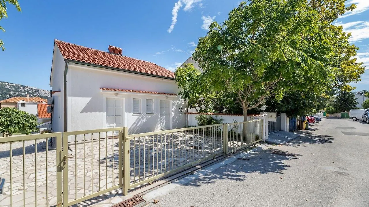 Holiday home Grosse Terrasse Mit Meerblick, Strand 200 Meter Baska