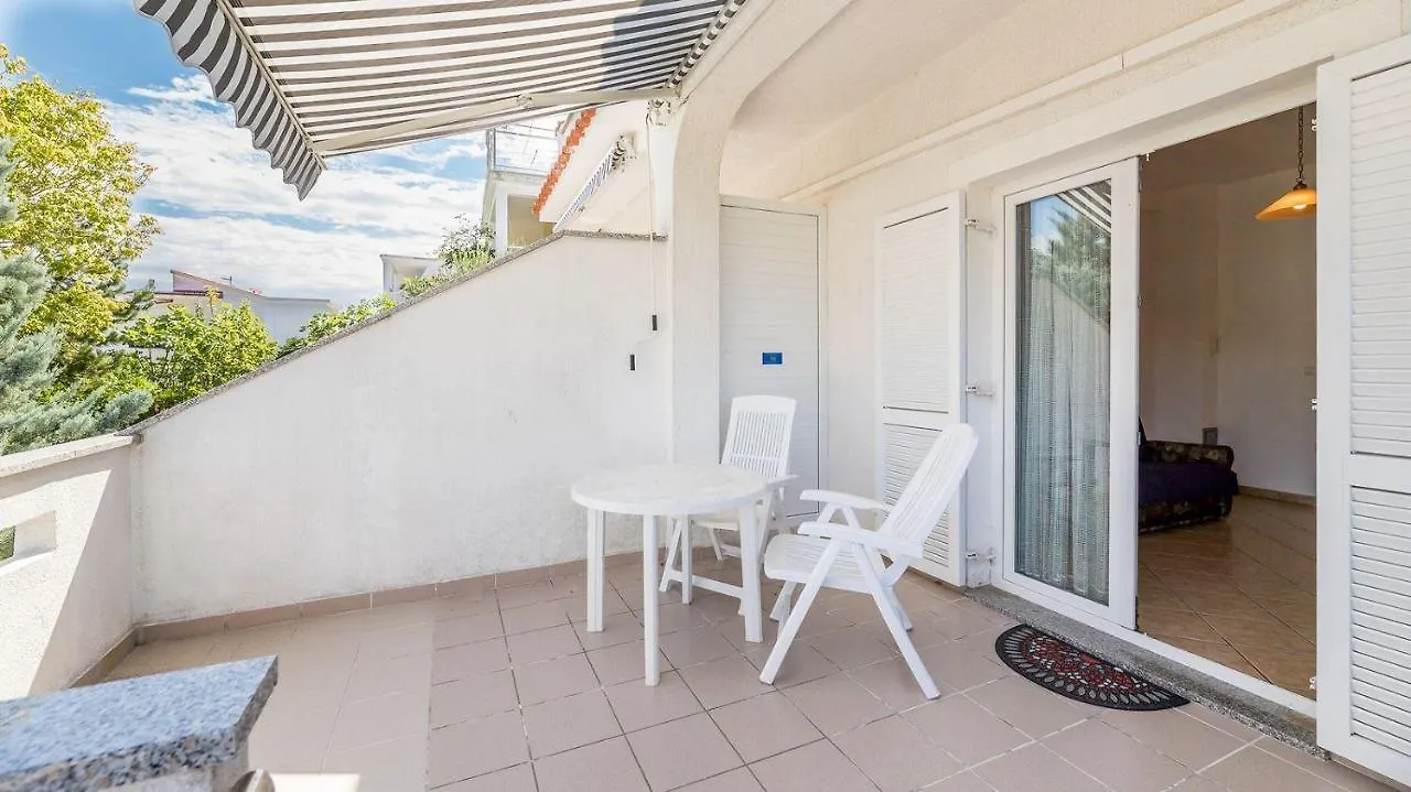 Holiday home Grosse Terrasse Mit Meerblick, Strand 200 Meter Baska