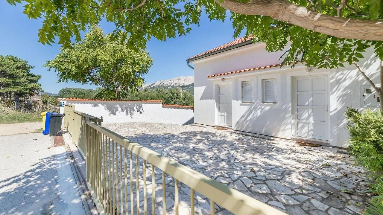 Grosse Terrasse Mit Meerblick, Strand 200 Meter Baska  Holiday home Baska (Krk)